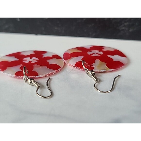Red And White Circular Shell Dangling Pierced Earrings Vintage - Picture 5 of 10
